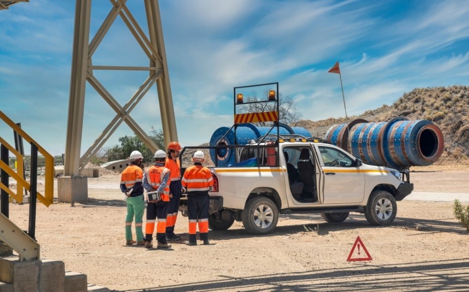 CONDUCCION DE CAMIONETA 4X4 Y MANEJO DEFENSIVO (1)